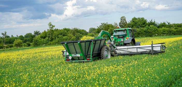 Zürn’s Top Cut Collect weed harvester scoops SIMA award Zürn Harvesting - Schneidwerke