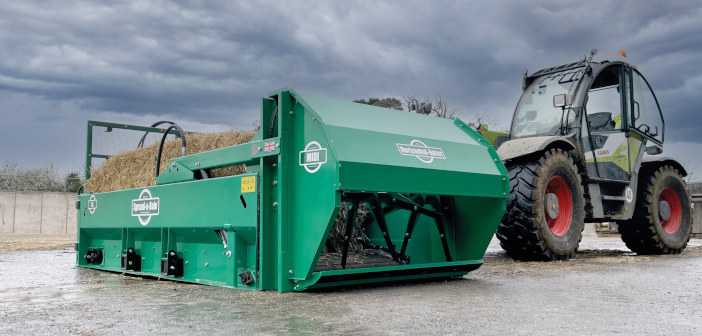 New spreader head option from Spread-a-Bale 21Horizontal Rotor