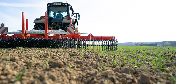 Pöttinger launches mechanical crop care range