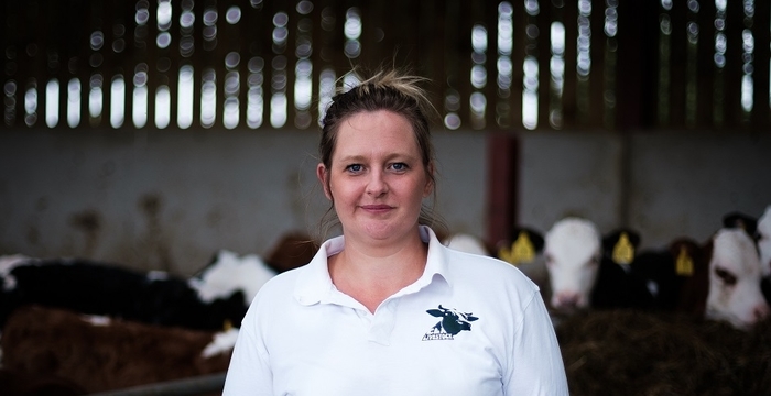 Calf rearer improves sales with Breedr