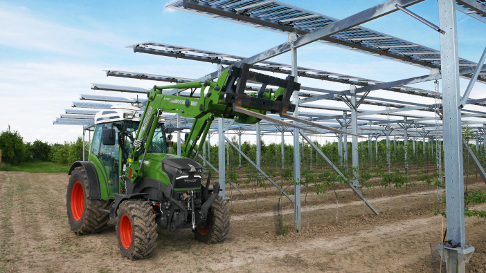 New research project set to tackle climate change in fruit cultivations Fendt_e100_Vario_70505