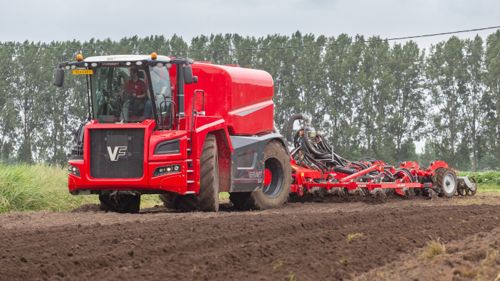 Vervaet sends the Quad 550 out on the road Quad (3)