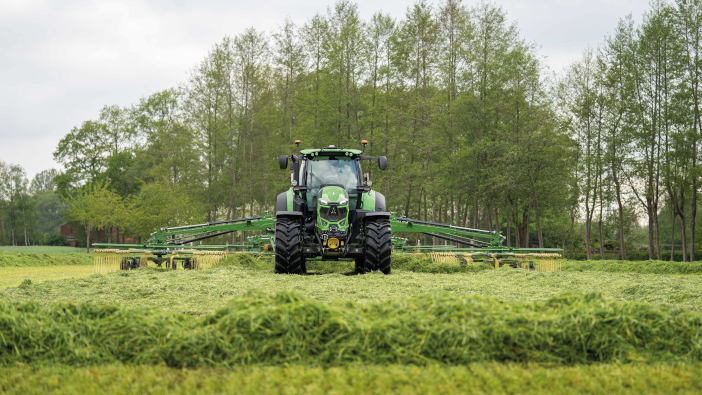 New 7 Series TTV introduced by Deutz Series 7_7250 TTV_Stage V_Field_A7578_CMYK