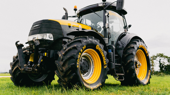 Case IH tractors now available with Continental rubber Continental_OE Approval Case IH @300