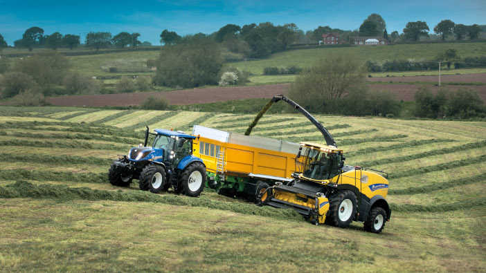 60 years of New Holland self-propelled foragers FR_550_Tier4B_15_018.eps