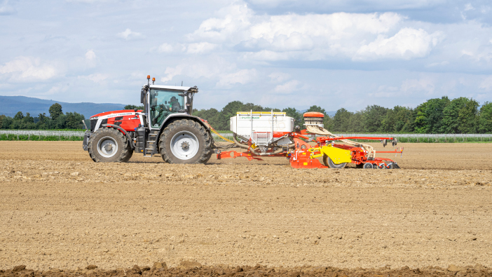 Pöttinger offers high output with new Aerosem VT trailed drilling combination aerosem_vt_5000_2_hq