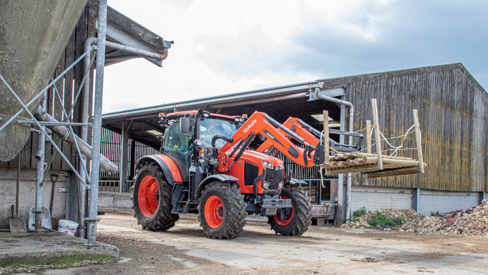 Kubota partners with MX to supply loaders on M series tractors kubota loader pic