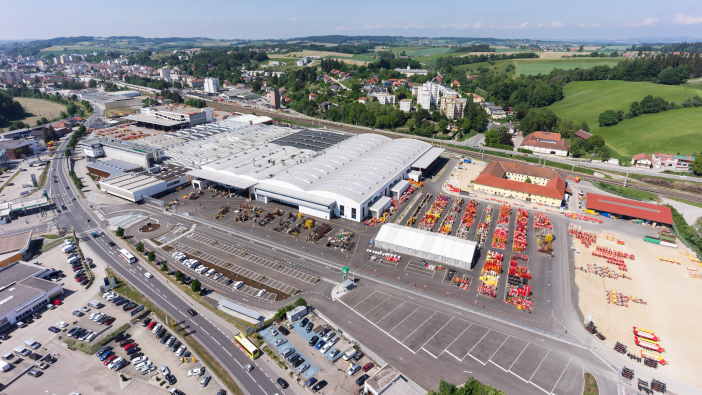 Pöttinger marks anniversary year with record turnover poettinger_werksbild_hq