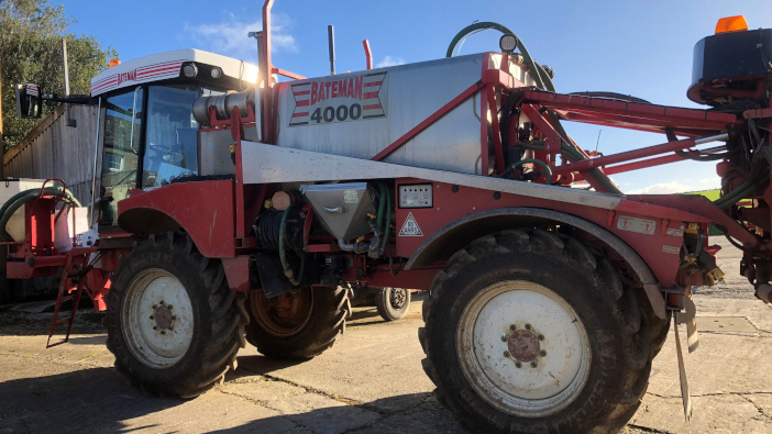 Cornish contractor says that Michelin YieldBibs last twice as long 289-01-Michelin-Grigg-Agri