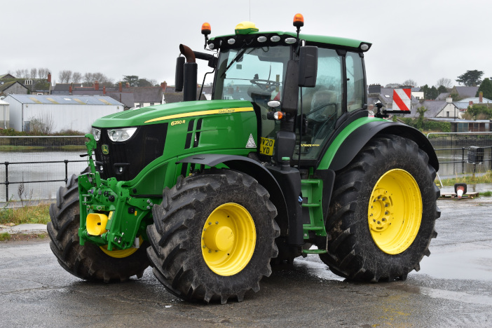 JD 6250R