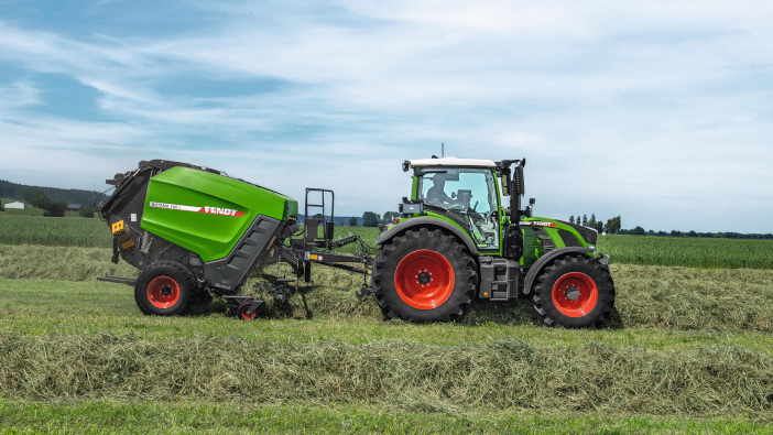 Fendt-Rotana-160V-variable-chamber-baler-@300