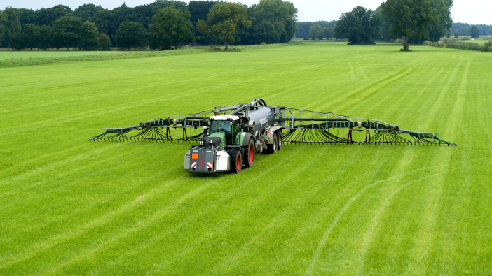 Launch of acidification technology to reduce ammonia emissions SyreN auf Gras