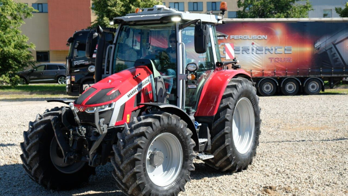 Trelleborg and Massey Ferguson join up for the European MF eXperience Tour 2022 Trelleborg & MF