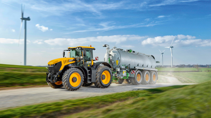 JCB Fastrac ‘iCON’ tractors launch with new tech-focused controls
