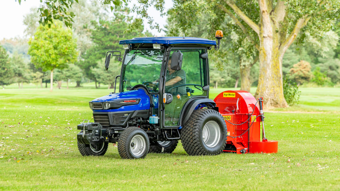 Farmtrac showcases a best seller for the UK 1 - ft26
