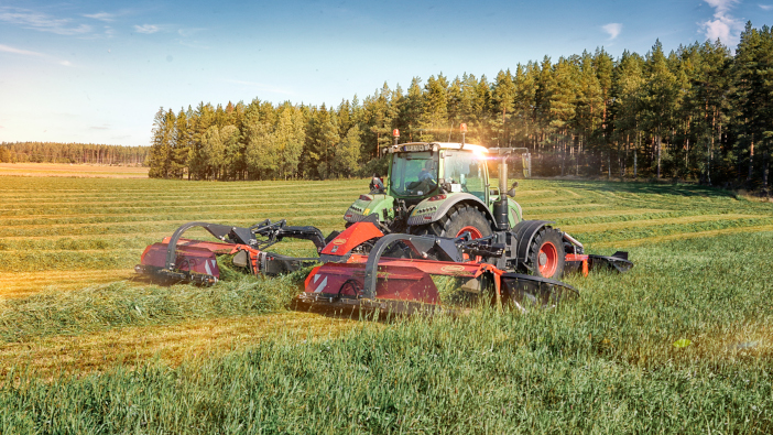 Two new triple mower conditioner combinations from Vicon