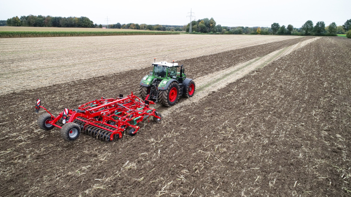 Folding trailed model added to Kverneland stubble cultivator ranges