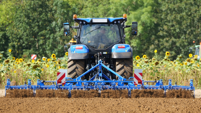 Tillage-Live heads north for latest crop establishment machinery tillage live image 1