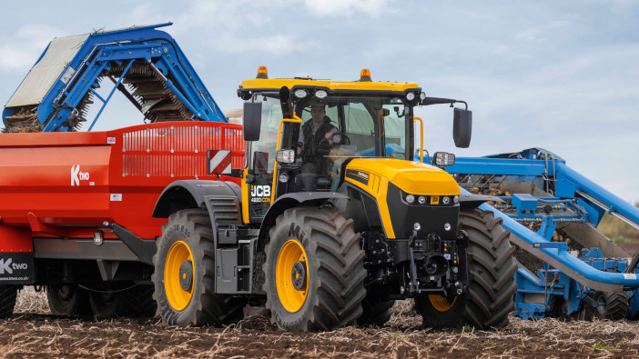 Scot Agri and JCB to ‘Fastrac’ visitors to AgriScot