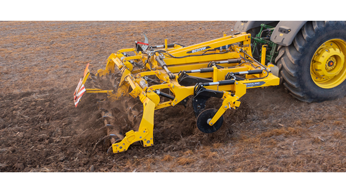 Bednar’s new folding Terraland chisel plough model