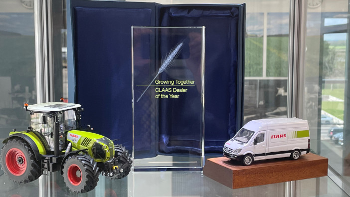 Kellys awarded Claas Dealer of the Year prize