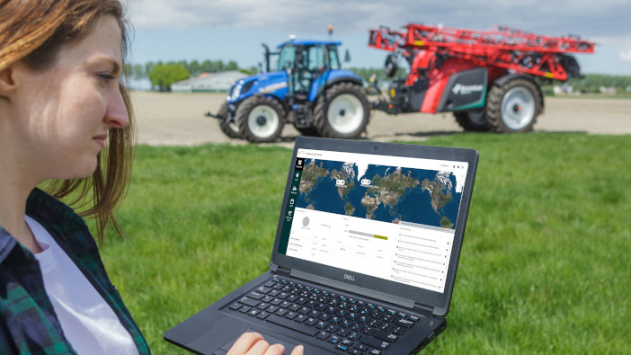 Kverneland adds Agrirouter compatibility to its FarmCentre system