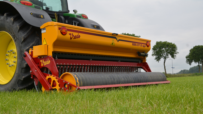 Vredo produces the 1,000th Overseeder Agri machine