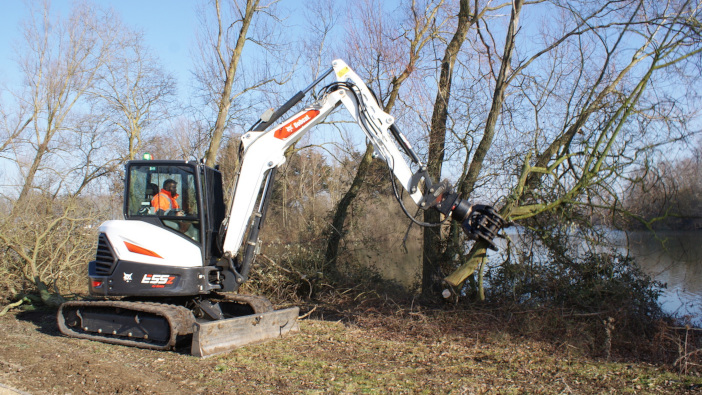 Tree surgery company, HTC, utilise Bobcat machines