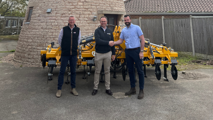 Grange Machinery partners with B&B Tractors