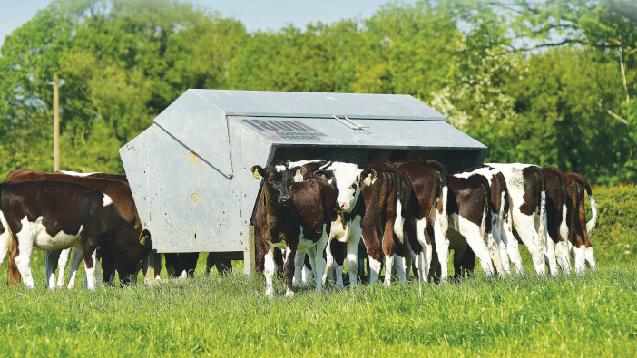 Wise Agriculture to distribute Advantage Feeders