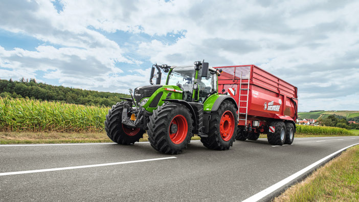 Agricultural vehicle users urged to comply with correct lighting requirements