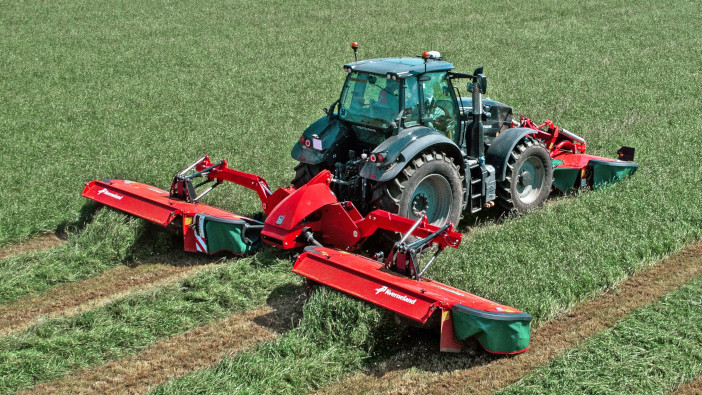 Kverneland extends butterfly mower range