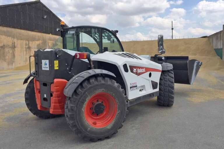 Round-up the latest UK tyre developments Tractor with tyres