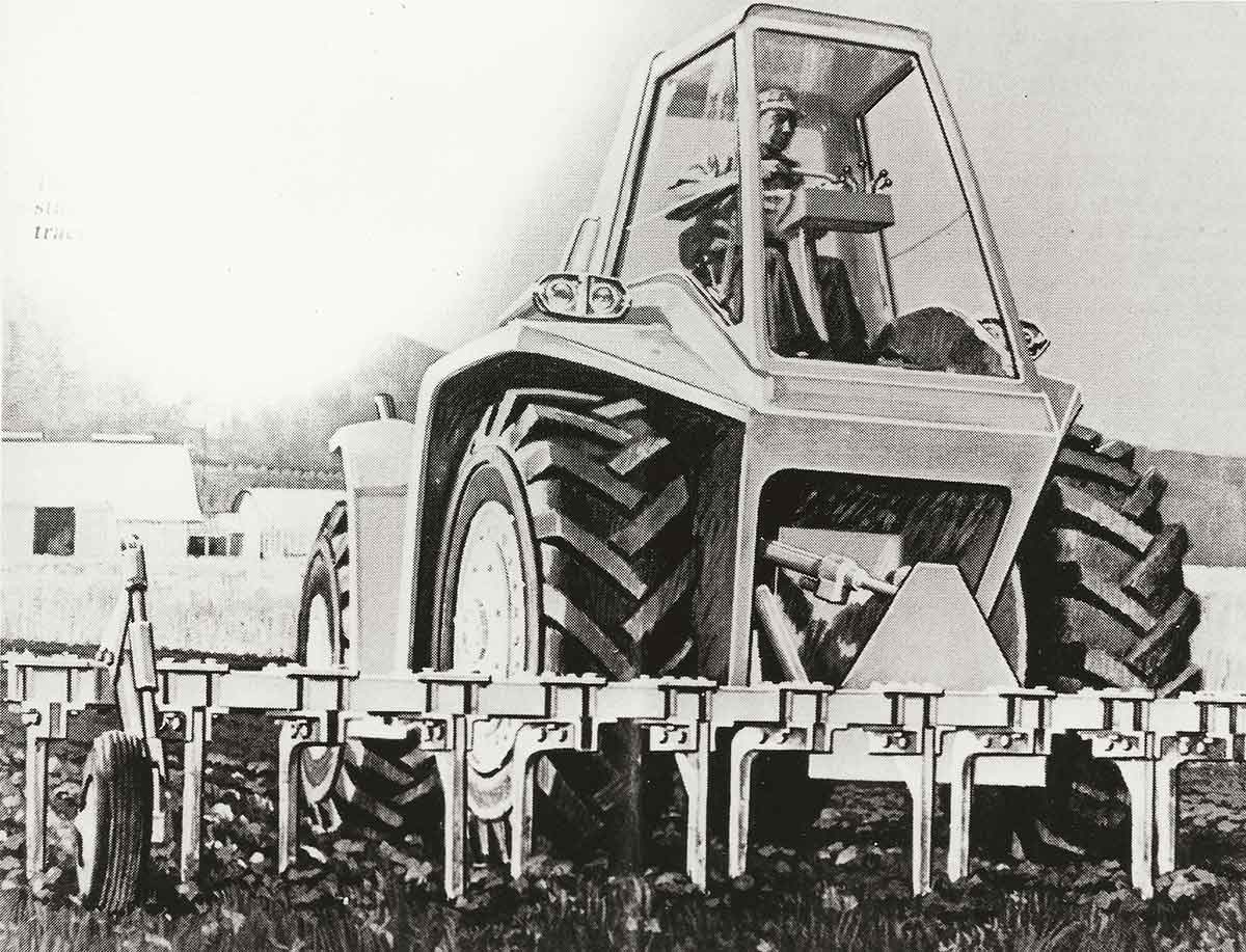 A cultivator mounted on a Vantage tractor front linkage