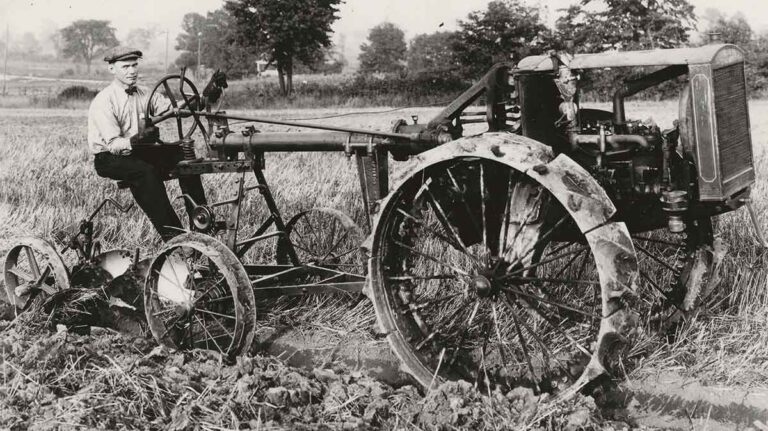 Whatever happened to… Allis-Chalmers 6-12 motor plough? An Allis-Chalmers 6-12 motor plough