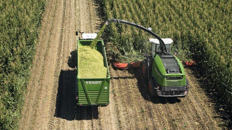 Key forage harvester manufacturer updates Fendt Katana