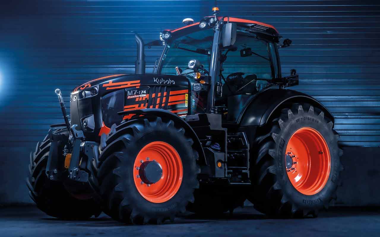 Kubota-M7004