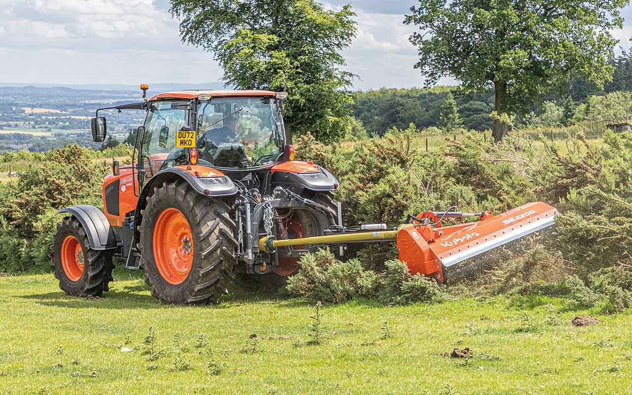 Kubota M6 141u+flail