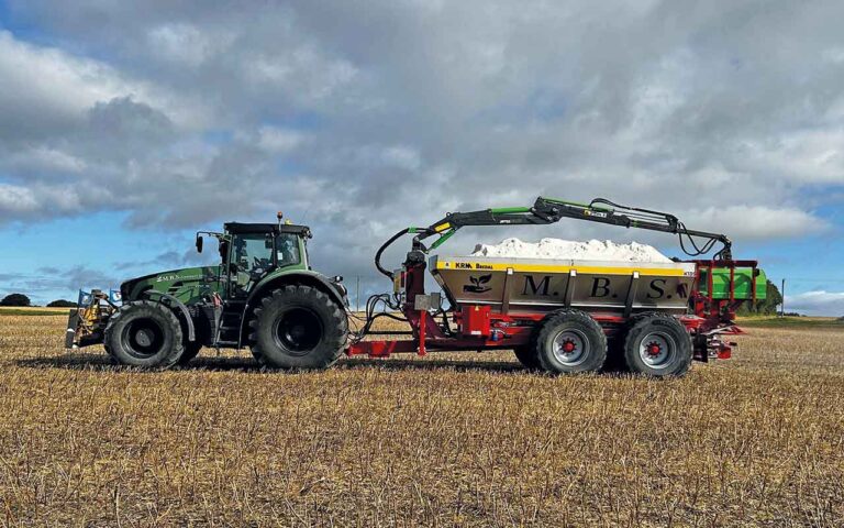 KRM Bredal K135 trailed spreader makes light work of lime spreading KRM Bredal K135