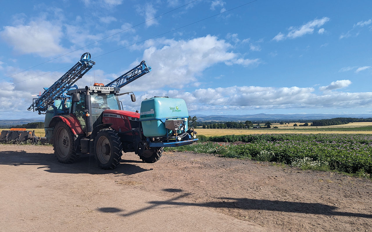 Berthoud mounted sprayer