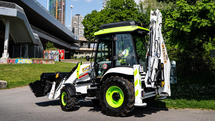 EU type-approval for JCB’s hydrogen engines