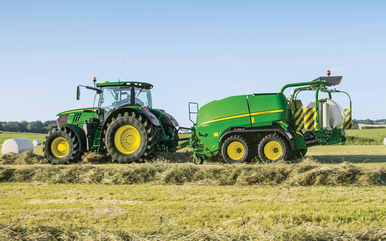 John Deere C441R