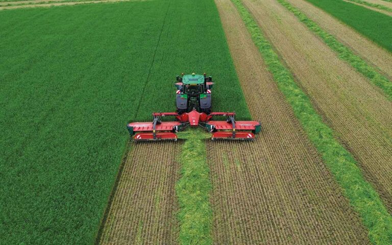 Mower investment boosts lucerne operation Kverneland mower with grouper