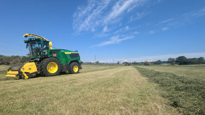 John Deere revamps forager line-up