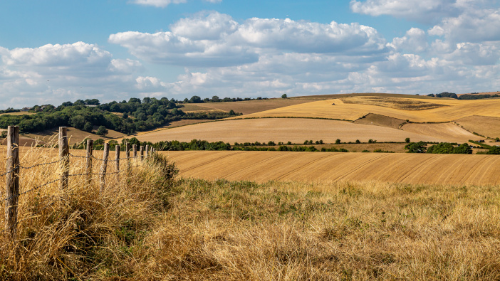 Environment Agency urges farmers to plan as dry weather continues