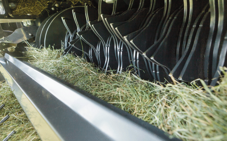 Round-up of latest combination baler updates Balers silage © Kuhn