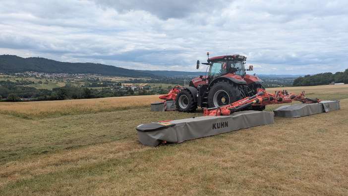 Kuhn looks to the future and revamps grass kit