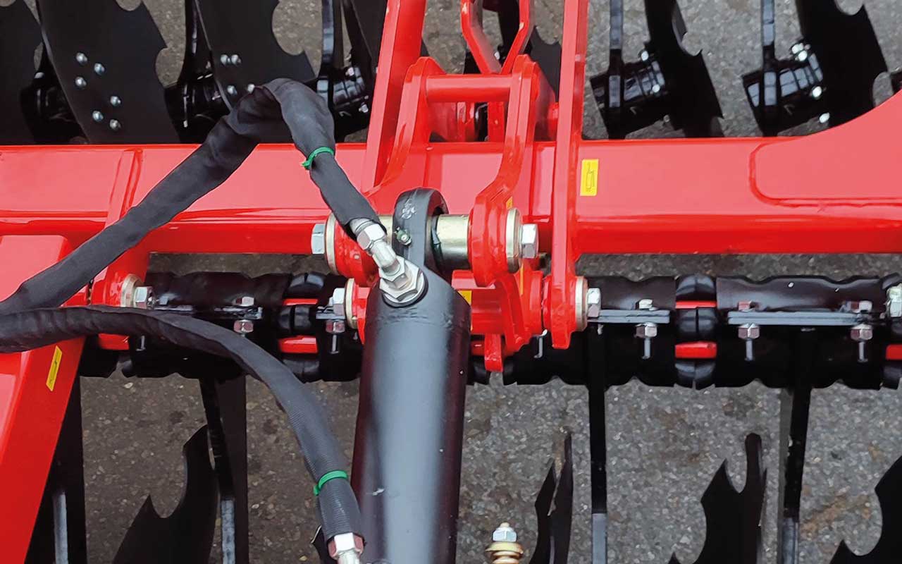 Akpil cultivator