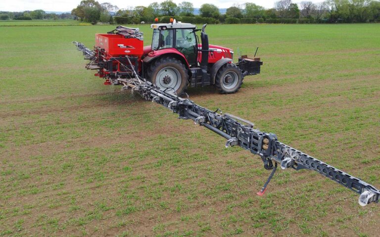 How Kuhn Aero 32.1 helps to maximise fertiliser placement Kuhn Aero
