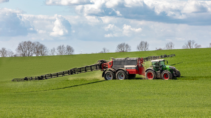 Boomed fertiliser spreader goes into series production at Horsch